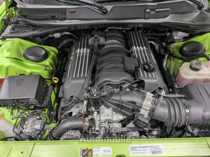 Dodge Challenger SRT 392 V8 64L HEMI - 17