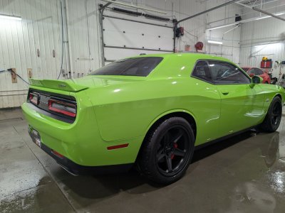 Dodge Challenger SRT 392 V8 64L HEMI - 12