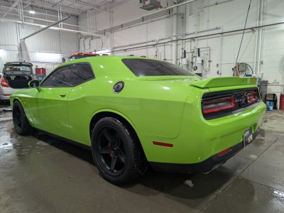 Dodge Challenger SRT 392 V8 64L HEMI - 8