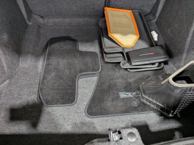 Dodge Challenger SRT 392 V8 64L HEMI - 29