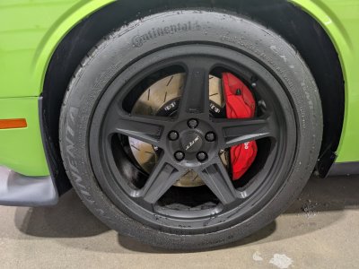 Dodge Challenger SRT 392 V8 64L HEMI - 15