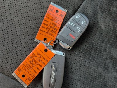 Dodge Challenger SRT 392 V8 64L HEMI - 31