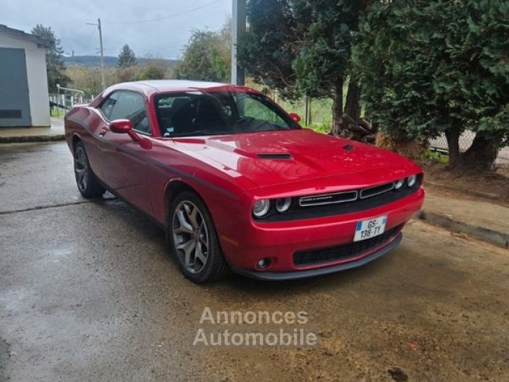 Dodge Challenger SXT + - 2