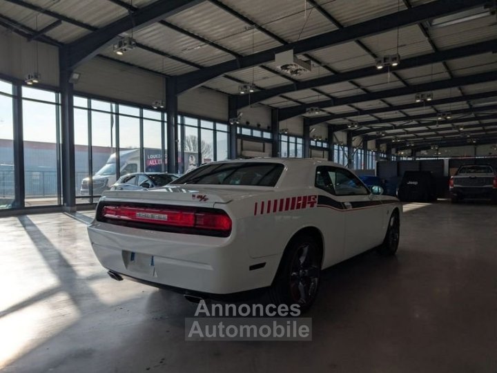 Dodge Challenger 57L V8 HEMI MDS VVT - 5