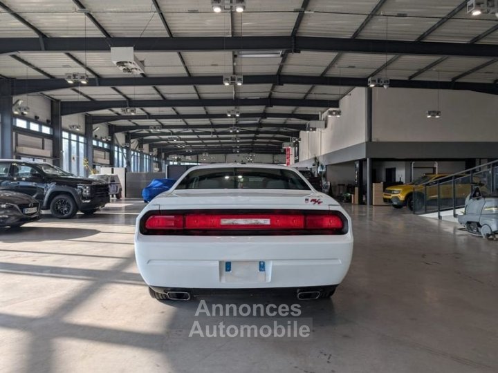 Dodge Challenger 57L V8 HEMI MDS VVT - 6