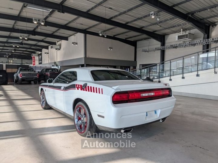 Dodge Challenger 57L V8 HEMI MDS VVT - 7
