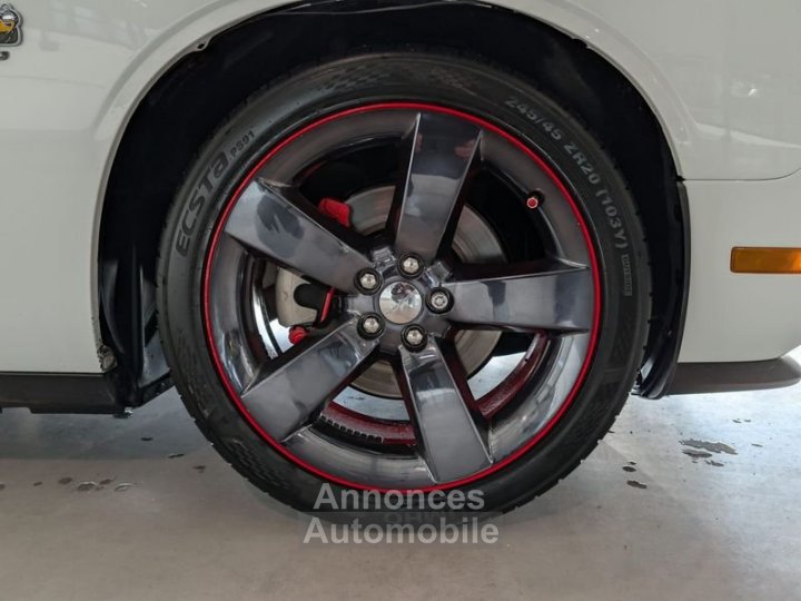 Dodge Challenger 57L V8 HEMI MDS VVT - 12