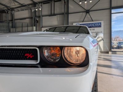 Dodge Challenger 57L V8 HEMI MDS VVT   - 13