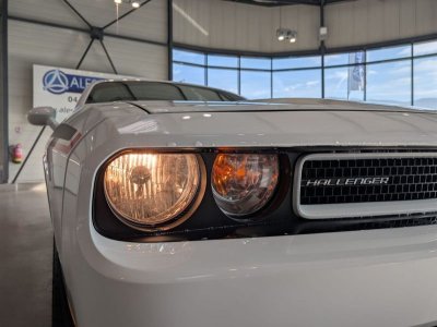 Dodge Challenger 57L V8 HEMI MDS VVT   - 14