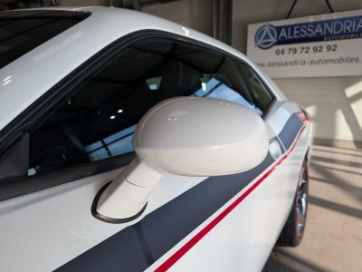 Dodge Challenger 57L V8 HEMI MDS VVT   - 16