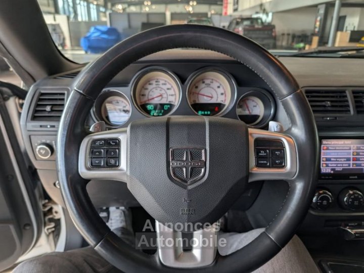 Dodge Challenger 57L V8 HEMI MDS VVT - 24