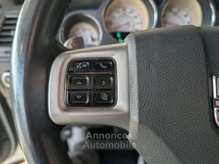 Dodge Challenger 57L V8 HEMI MDS VVT - 25