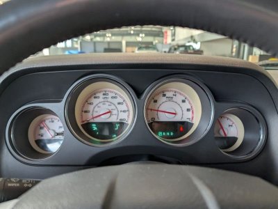 Dodge Challenger 57L V8 HEMI MDS VVT   - 27