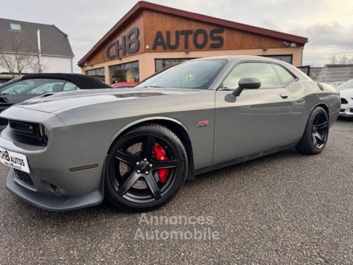 Dodge Challenger V8 64 Scat Pack 492ch bo&icirc;te automatique 26595 KMS NAVIGATION AUDIO ALPINE - 2