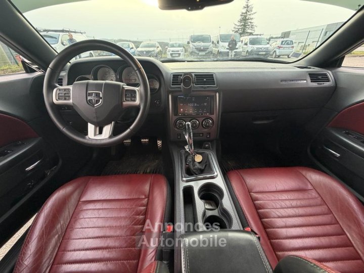 Dodge Challenger RT 57 V8 385 - 11