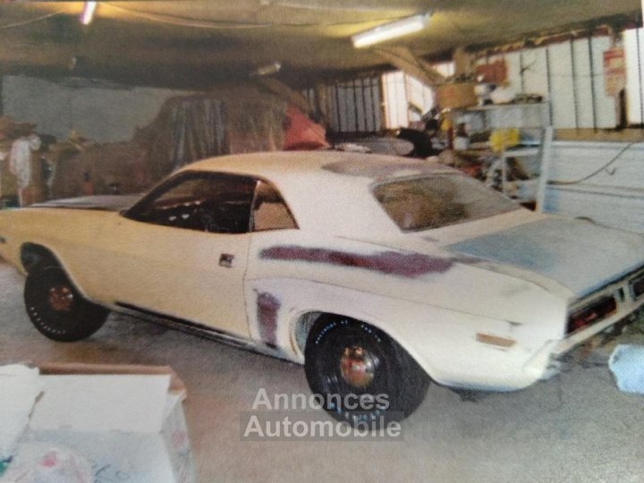 Dodge Challenger BIG BLOCK 383, ORIGINE FRANCE - 25
