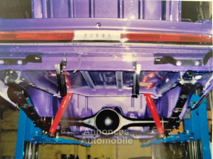 Dodge Challenger BIG BLOCK 383, ORIGINE FRANCE - 47