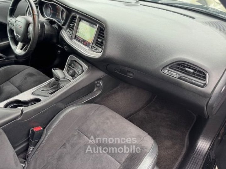 Dodge Challenger V8 64 Scat Pack 492ch bo&icirc;te automatique NAVIGATION AUDIO ALPINE - 3