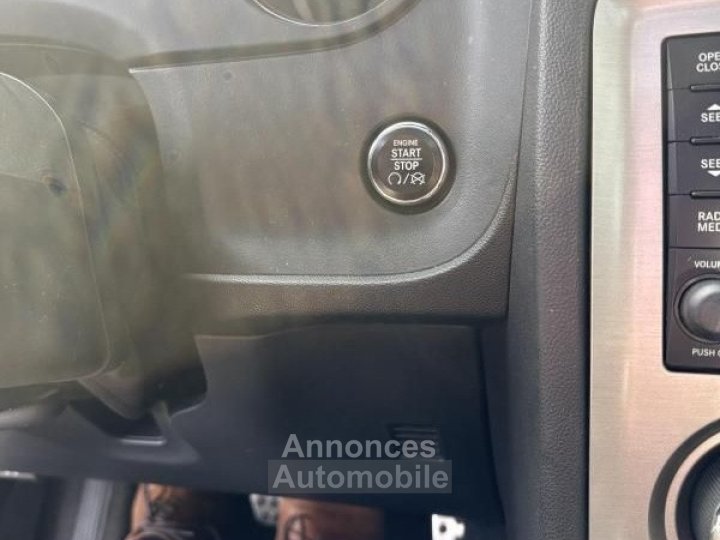 Dodge Challenger SRT8 6,4l V8 477ch ( ligne sur mesure, toit ouvrant, si&egrave;ge et volant chauffant) - 21