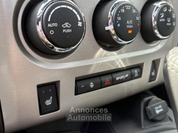 Dodge Challenger SRT8 6,4l V8 477ch ( ligne sur mesure, toit ouvrant, si&egrave;ge et volant chauffant) - 22