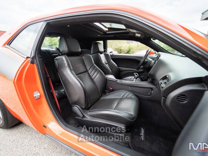 Dodge Challenger 64 V8 SRT Trans America / Clean Carfax - 17