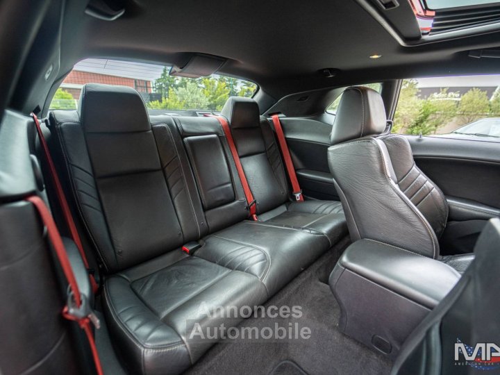 Dodge Challenger 64 V8 SRT Trans America / Clean Carfax - 18