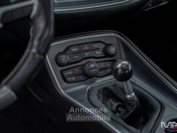 Dodge Challenger 64 V8 SRT Trans America / Clean Carfax - 22
