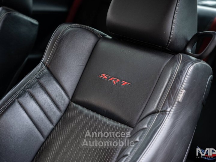 Dodge Challenger 64 V8 SRT Trans America / Clean Carfax - 25