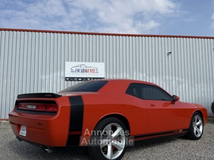 Dodge Challenger SRT8 61L - 28