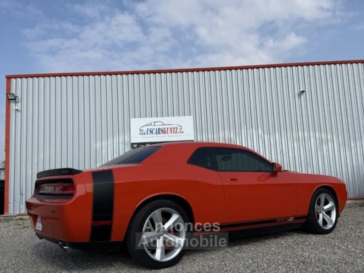 Dodge Challenger SRT8 61L - 29