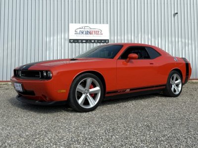 Dodge Challenger SRT8 61L   - 32