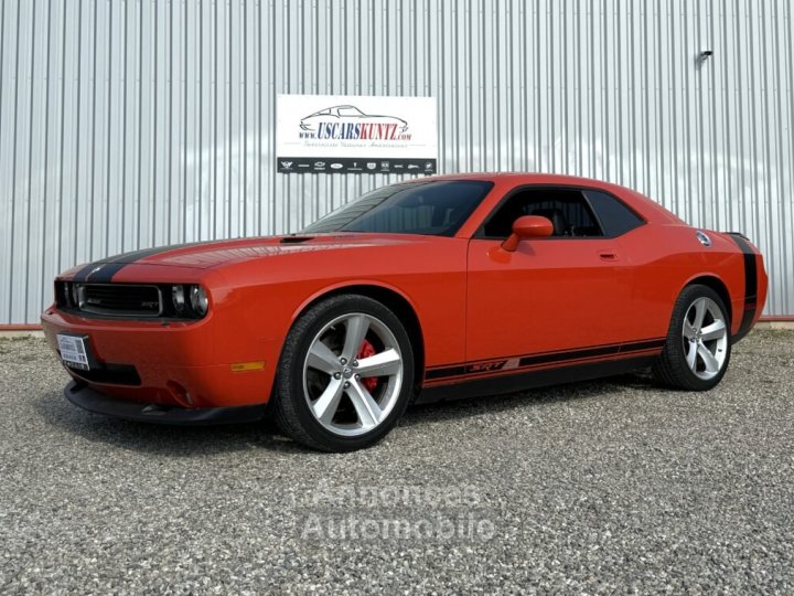 Dodge Challenger SRT8 61L - 32