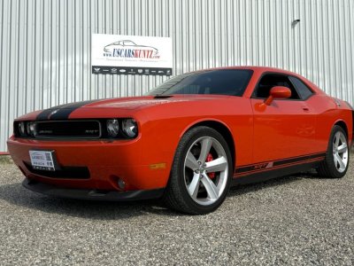 Dodge Challenger SRT8 61L   - 33