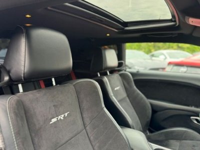 Dodge Challenger srt cuir alcantara 492 ch din 1ere main toit ouvrant   - 4