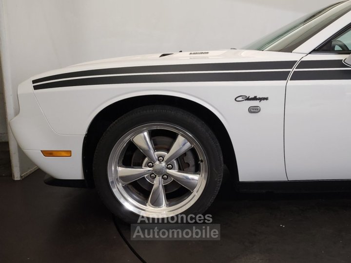 Dodge Challenger RT - 9