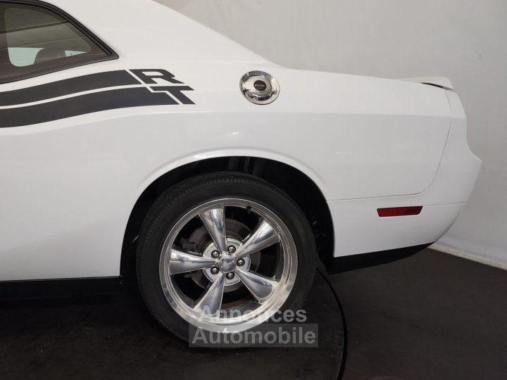 Dodge Challenger RT - 11