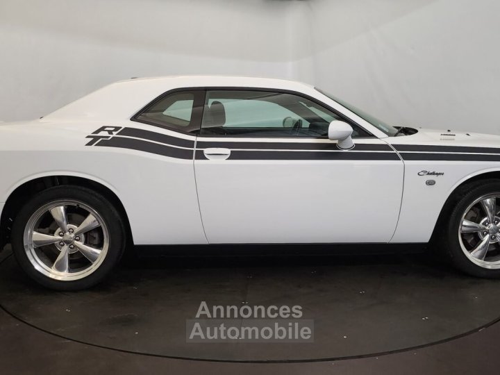 Dodge Challenger RT - 14