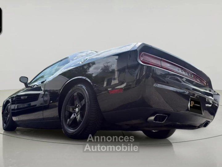Dodge Challenger 36 V6 * Bo&icirc;te Auto * Alcantara * Cam&eacute;ra * &Eacute;cran Tactile * Pack Sport * Keyless Go - 2