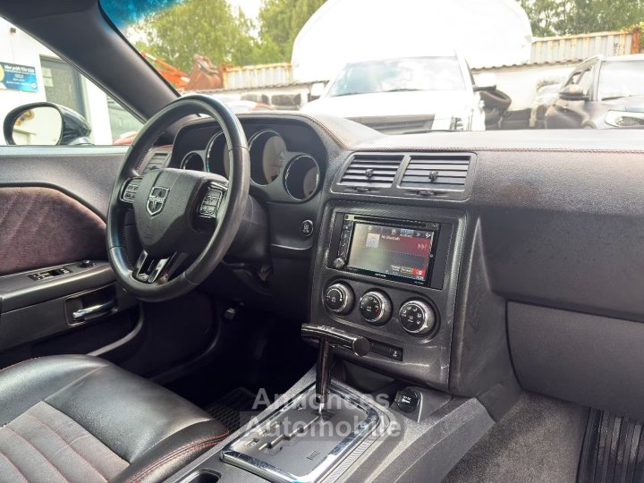 Dodge Challenger 36 V6 * Bo&icirc;te Auto * Alcantara * Cam&eacute;ra * &Eacute;cran Tactile * Pack Sport * Keyless Go - 13