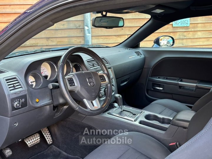 Dodge Challenger 57 V8 HEMI * Boîte Auto 8 * 381 ch * Pack Sport * Caméra * Jantes 20" * Keyless Go - 8