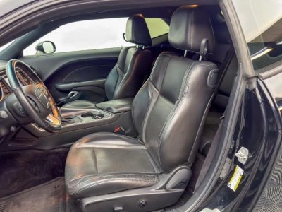 Dodge Challenger R-T 57 V8 HEMI 381cv Pack Sport Faible kilom&eacute;trage   - 6