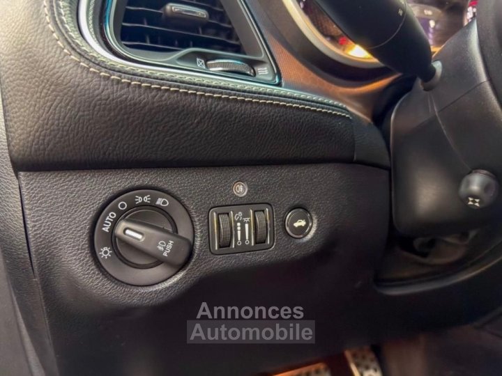 Dodge Challenger R-T 57 V8 HEMI 381cv Pack Sport Faible kilom&eacute;trage - 12