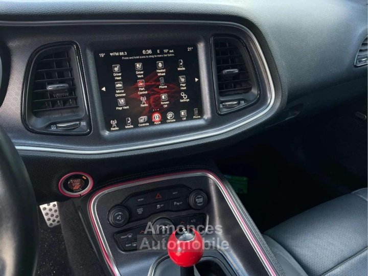 Dodge Challenger 36 V6 * Bo&icirc;te Automatique * Cam&eacute;ra * Cuir * Si&egrave;ges Chauffants/Ventil&eacute;s * Toit Ouvrant - 24