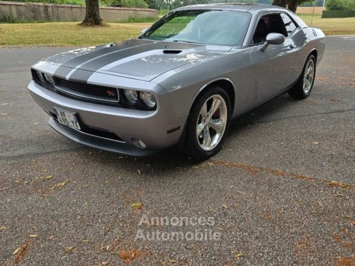 Dodge Challenger RT - 1