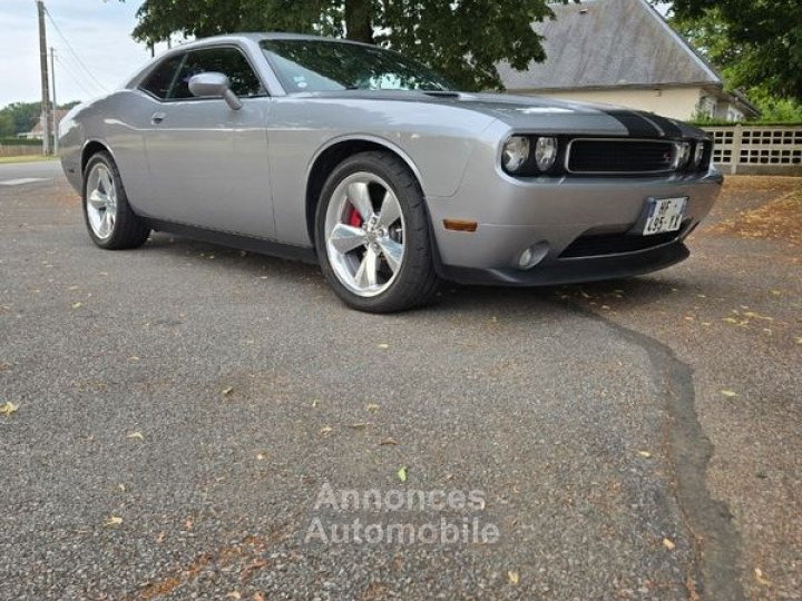 Dodge Challenger RT - 4