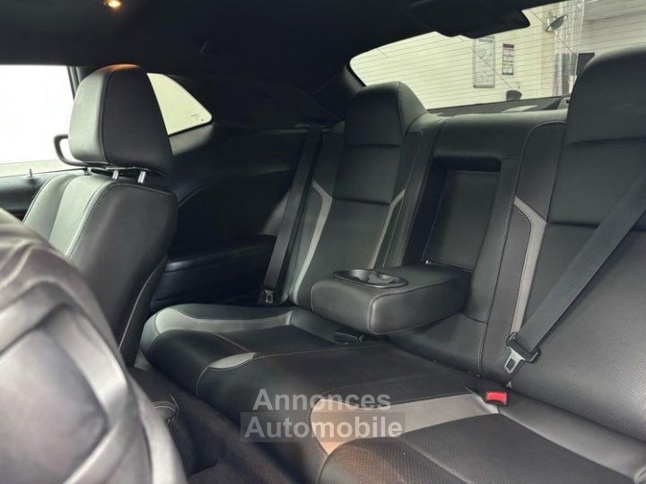 Dodge Challenger SXT FRAN&Ccedil;AISE Widebody D&Eacute;MON 36 V6 309 ch BVA8 - 10