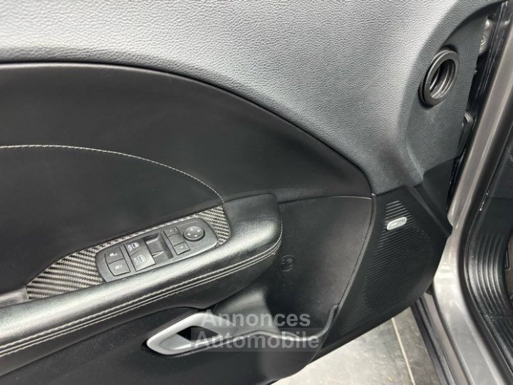 Dodge Challenger SXT FRAN&Ccedil;AISE Widebody D&Eacute;MON 36 V6 309 ch BVA8 - 11