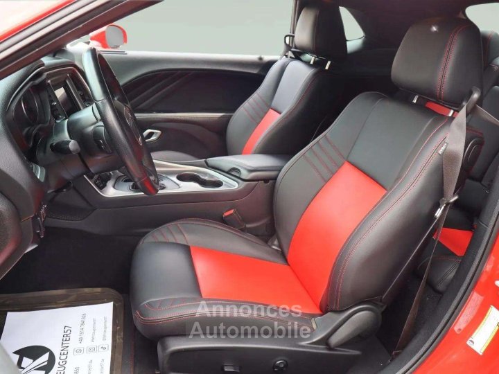 Dodge Challenger SXT * V6 36 * 309 ch * AWD * Go Mango * CarPlay - 11