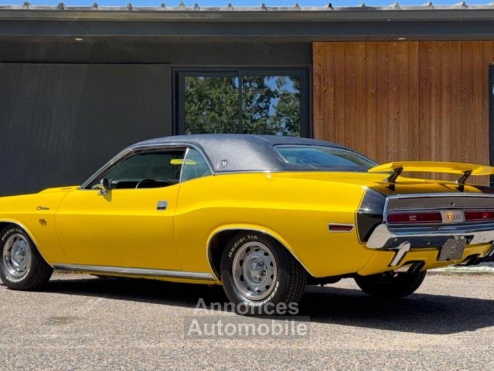 Dodge Challenger R/T 440 Magnum - 3