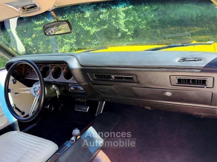 Dodge Challenger R/T 440 Magnum - 12